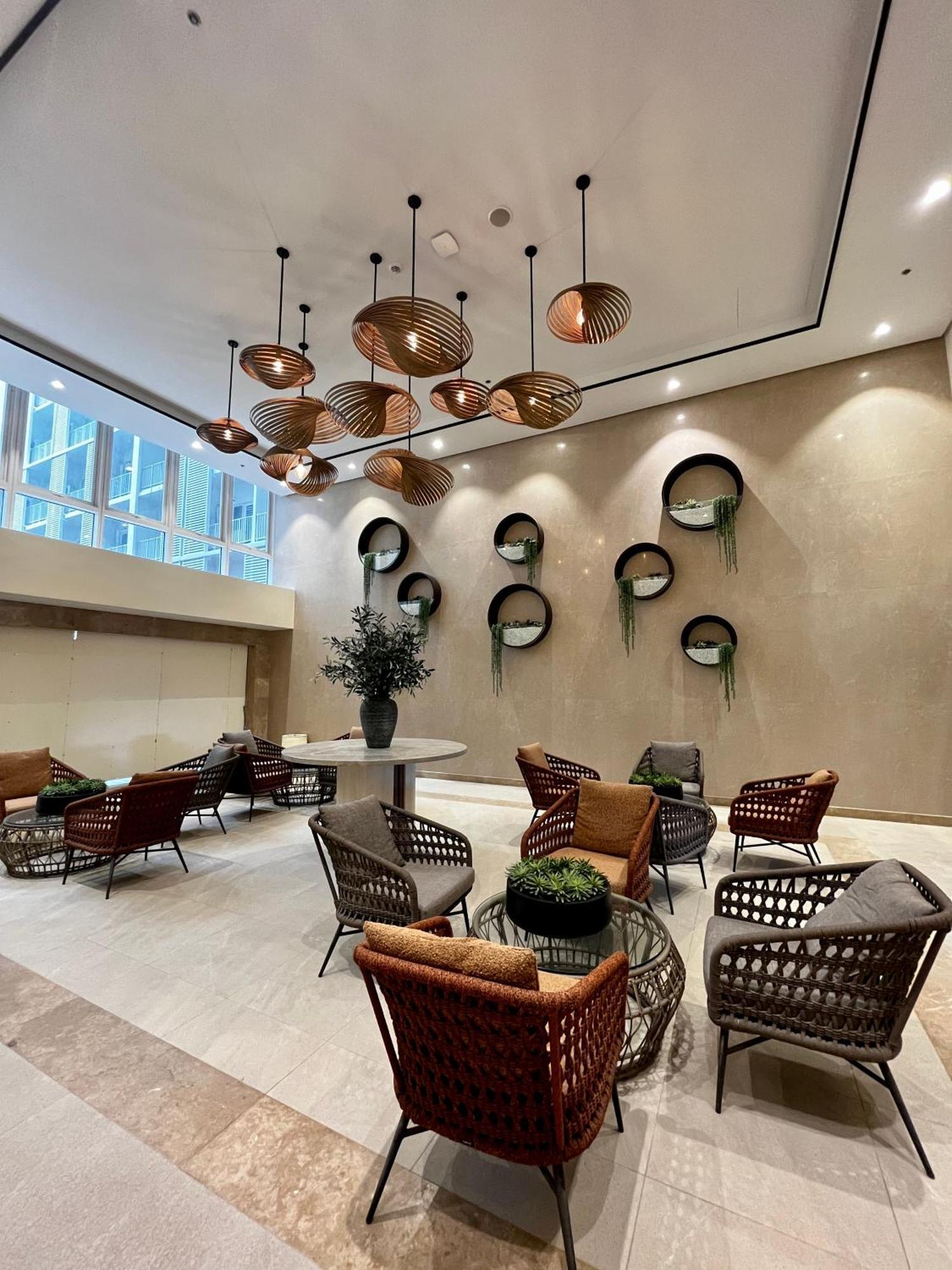 Park Mckinley West Bgc Apartment Taguig Exterior photo